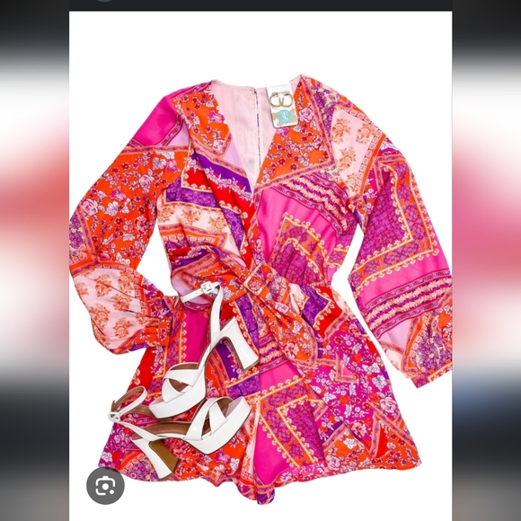 Florentine Printed Fitted Waist Romper - Picture 3 of 9